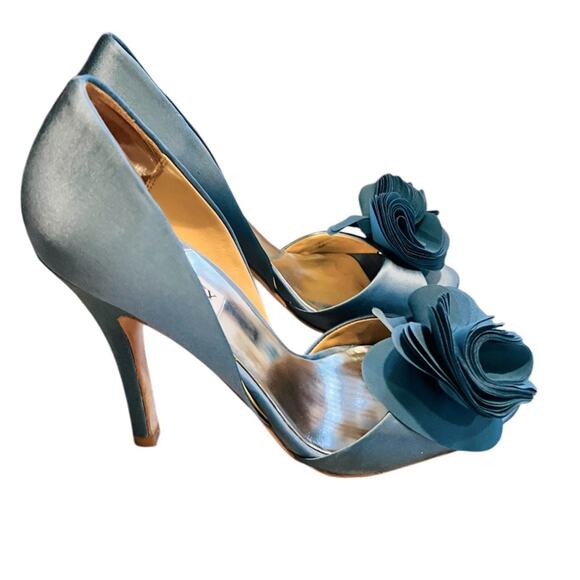 BADGLEY MISCHKA Randall Satin D'Orsay Flower Heels Dusty Blue Size 6.5 - Picture 9 of 11
